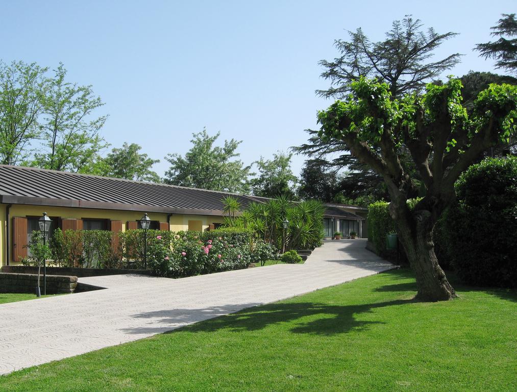 شقة روما  في St. Andrew'S Garden المظهر الخارجي الصورة
